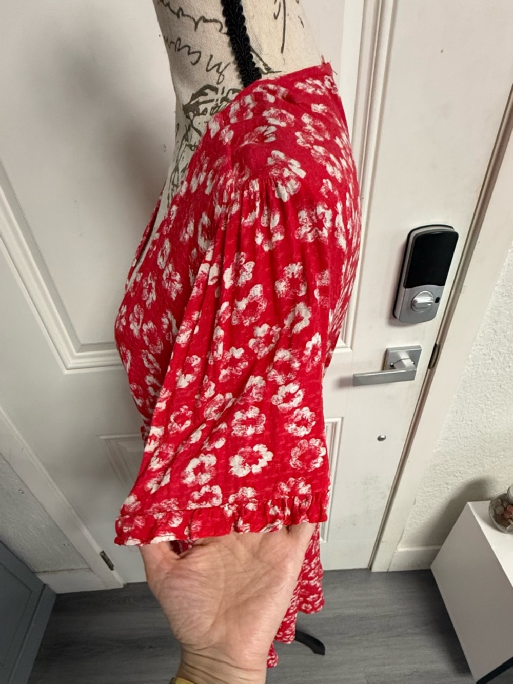 Lulus Red Floral Mini Dress - Deep V-Neck Short Sleeve Wrap Front - Size M - Picture 4 of 7